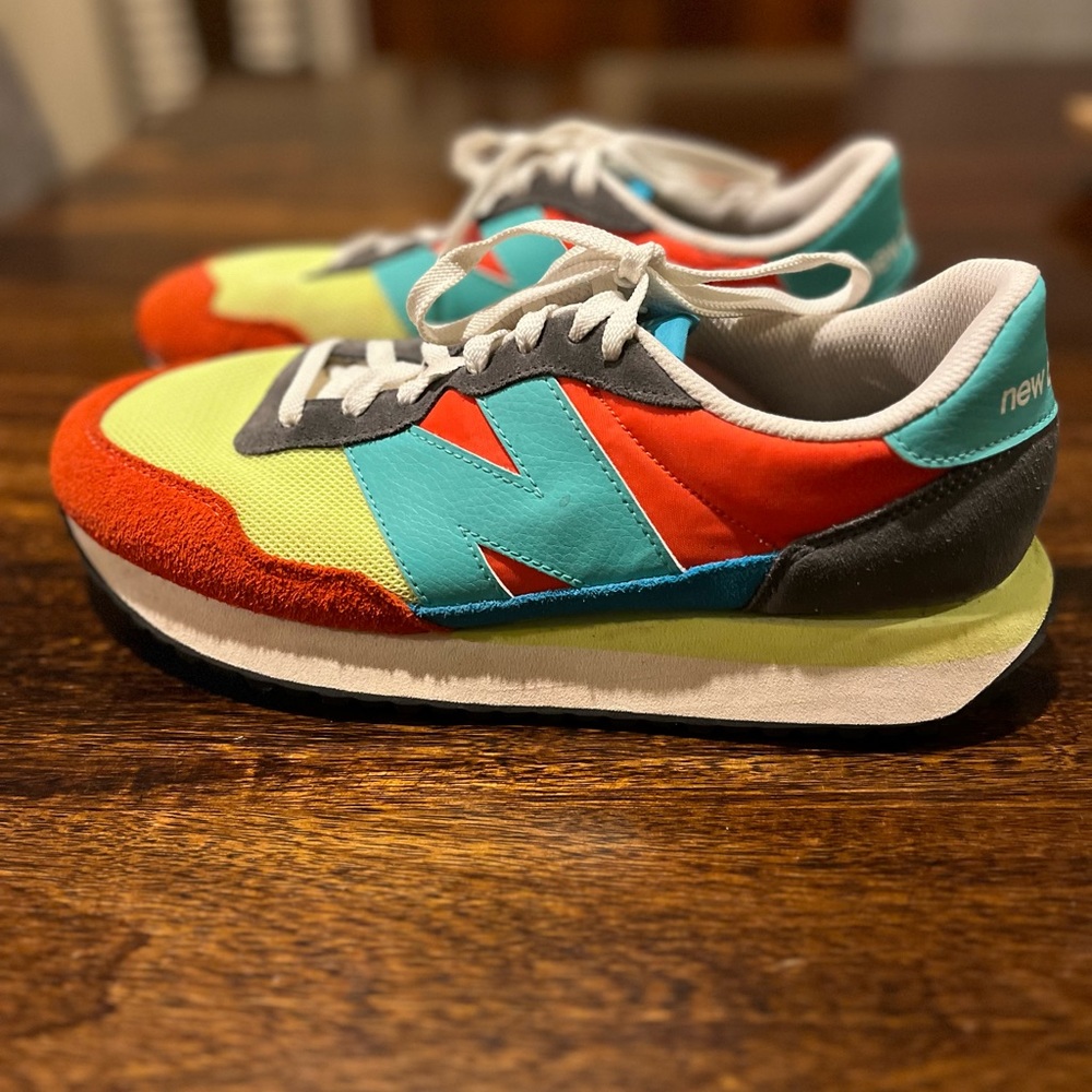 New Balance Sneakers Men’s Size 9 - Picture 3 of 5